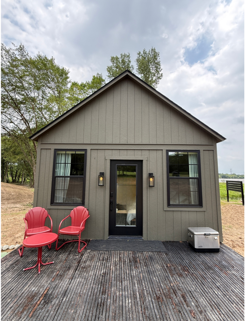 Single room cabin Manifesting, Malas and Mandalas Limestone Fields